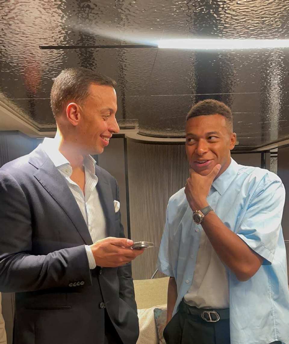 更衣室里会, 现在大家如 更衣室里会, 现在大家如