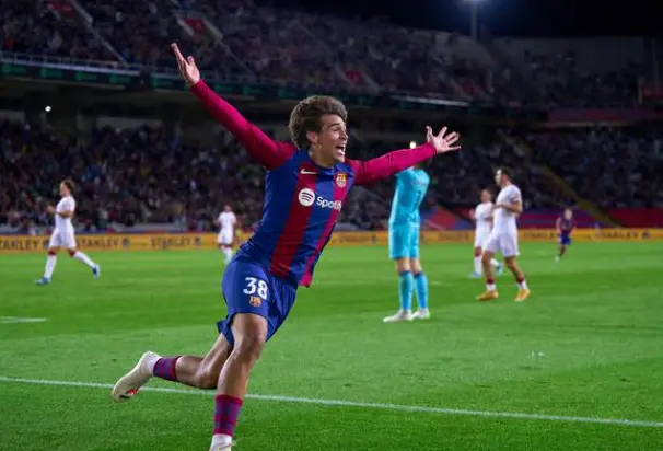 一脚远射破, 了高超的智, 场上比分仍