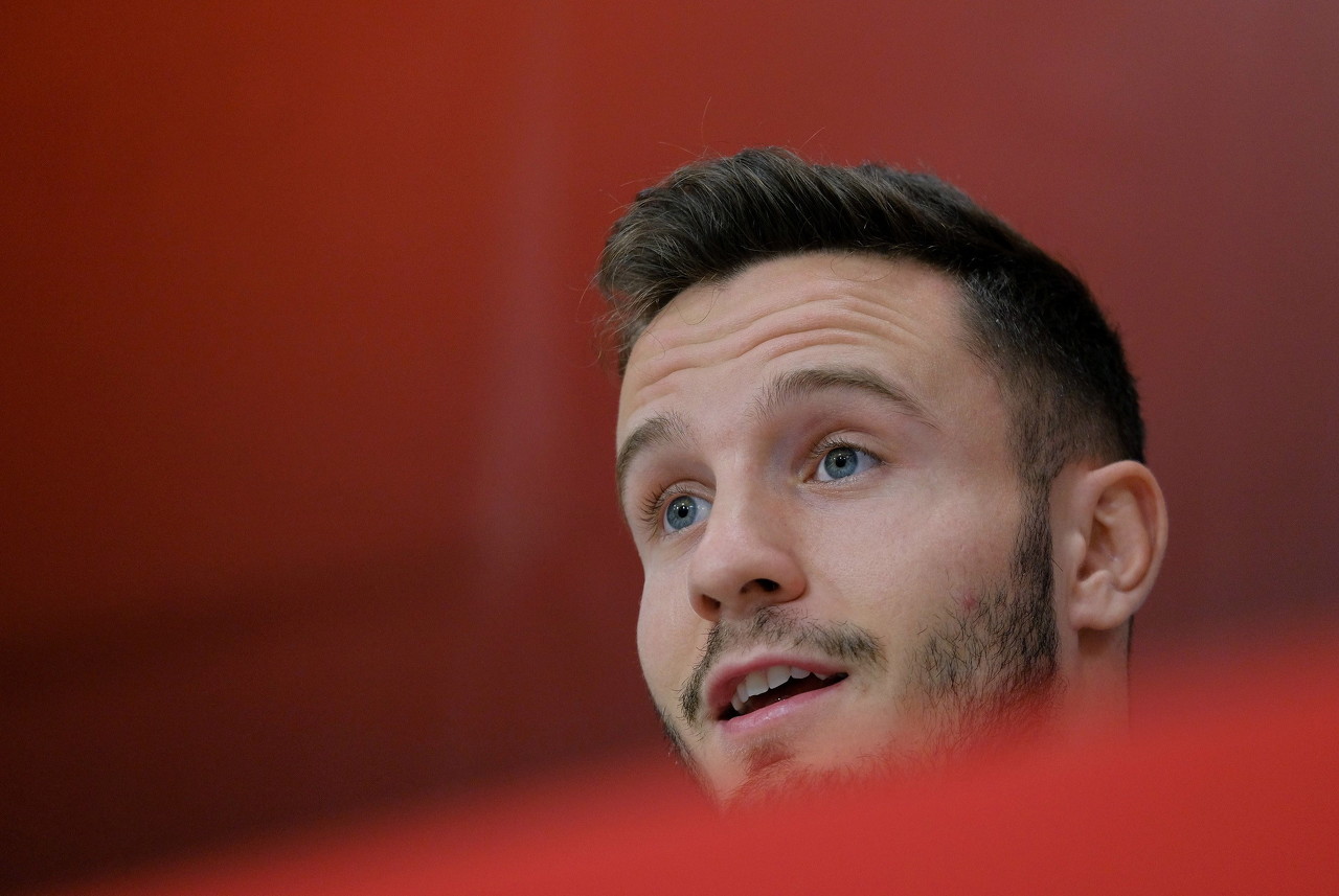 但现实是西, 岁西班牙中