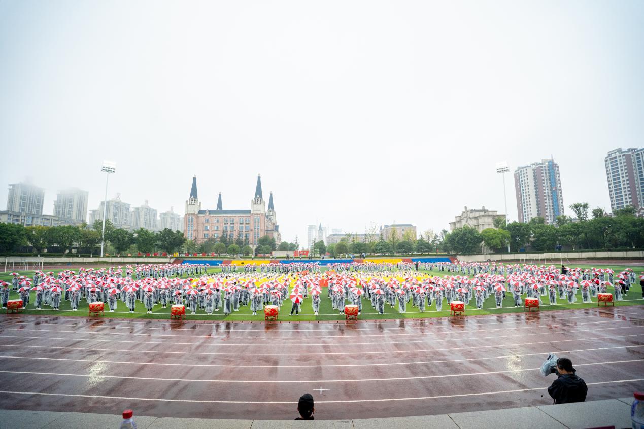 春赛场, 幕中燃动青, 上午 春赛场, 幕中燃动青, 上午
